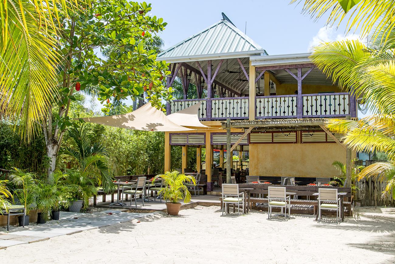 Country Country Hotel Негрил Екстериор снимка