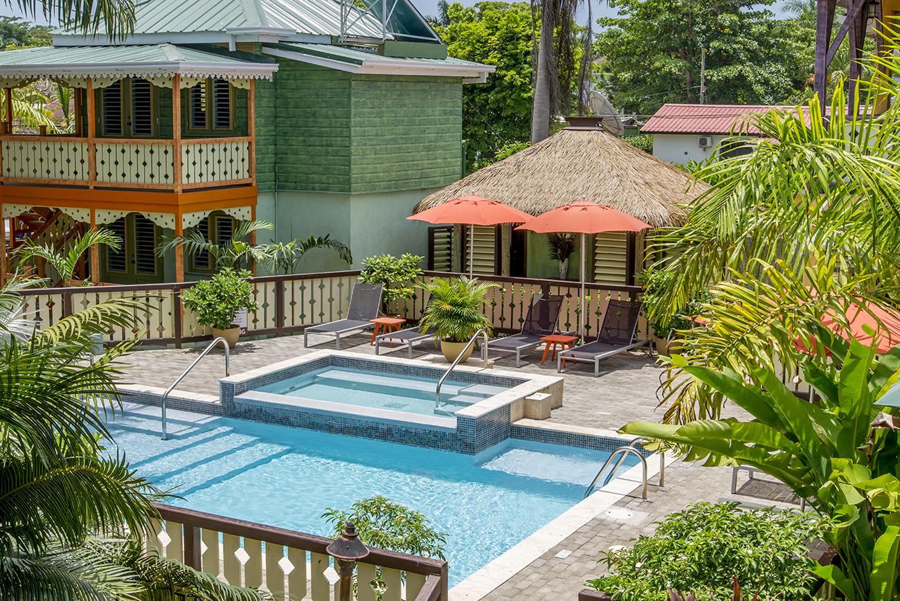 Country Country Hotel Негрил Екстериор снимка