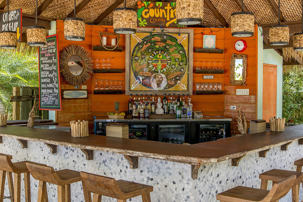 Country Country Hotel Негрил Екстериор снимка